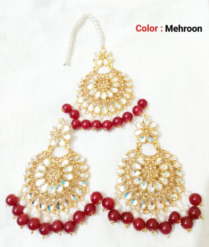 Kundan Earrings With Bindiya