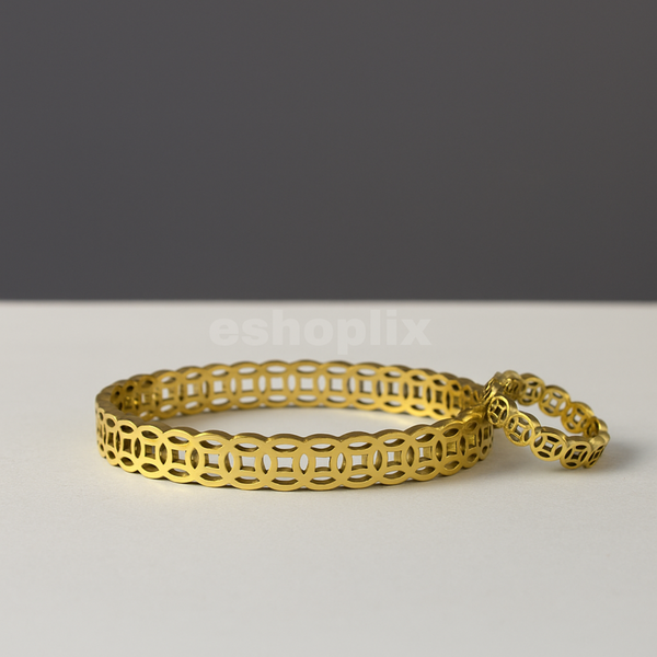 Rounded Pattern Cuff with Matching Ring
