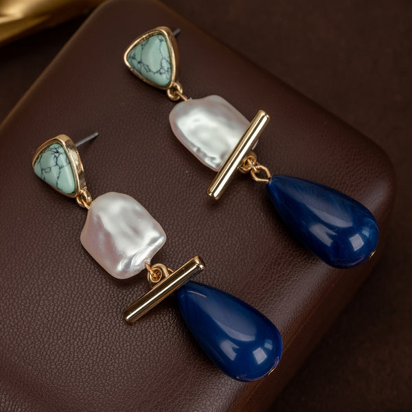 Elegant Vintage-Inspired Teardrop Earrings – Blue & White Geometric Design